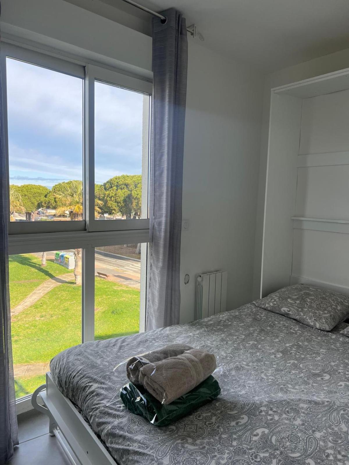 Les Pieds Dans Le Sable Appartement Vue Mer 1 Chambre 1 Cabine Le Grau-du-Roi Esterno foto