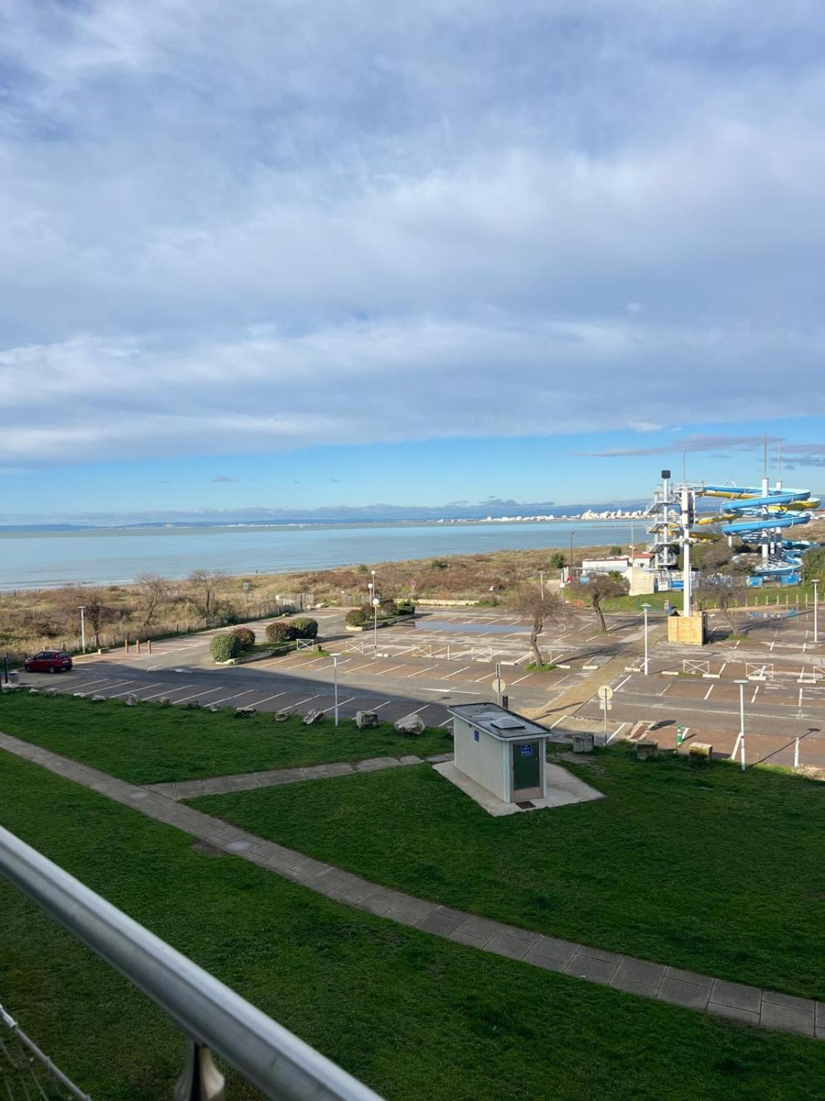 Les Pieds Dans Le Sable Appartement Vue Mer 1 Chambre 1 Cabine Le Grau-du-Roi Esterno foto